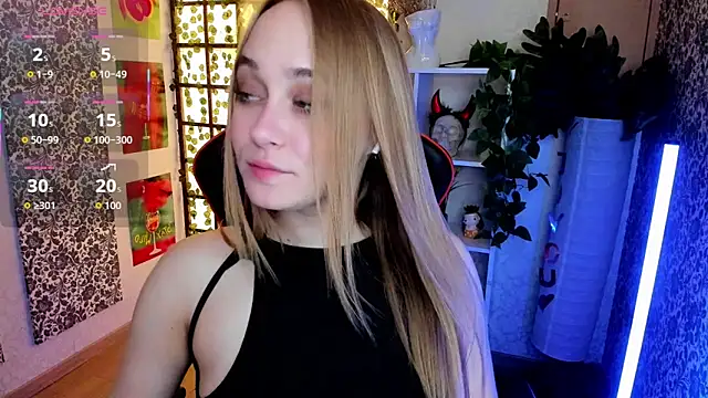 LianaBright online show from April 26, 3:26 am