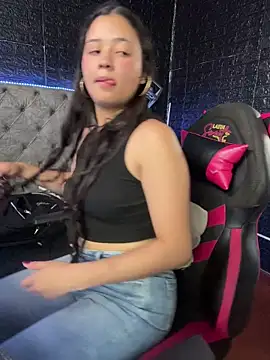 Paloma  LS online show from April 21, 6:59 pm