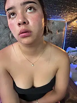 Paloma  LS online show from April 19, 6:10 pm