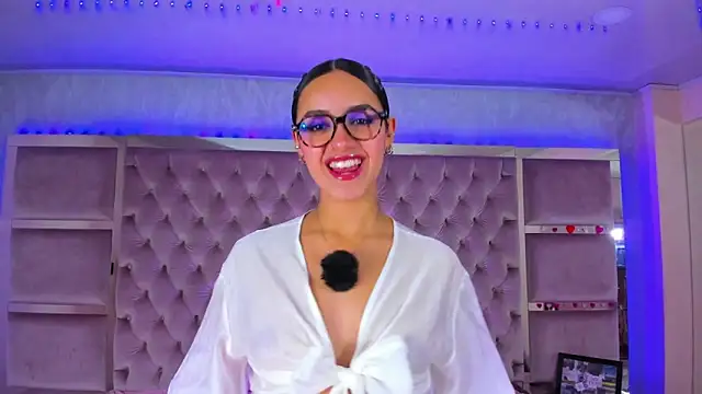 Harii 02 online show from November 4, 8:14 pm