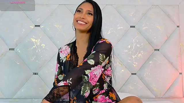 Snapshot of Anna_risse chatting on October 6, 4:51 am Anna risse online show from October 6, 4:51 am