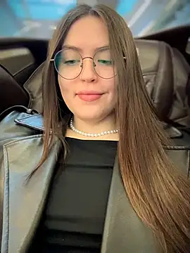 meow girl online show from April 13, 1:45 pm