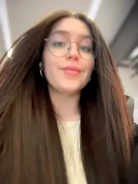 meow girl online show from April 25, 2:58 pm