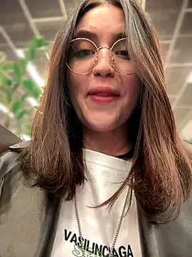 meow girl online show from October 8, 5:28 pm