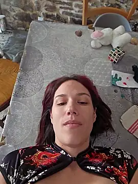 Lily-Diabl3ss online show from November 27, 9:12 am