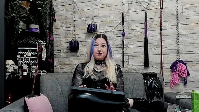 CruelMistress online show from January 11, 1:32 am