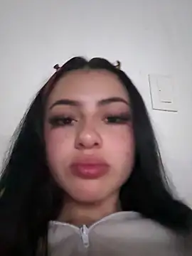 myeimmy 33 online show from March 6, 1:01 am