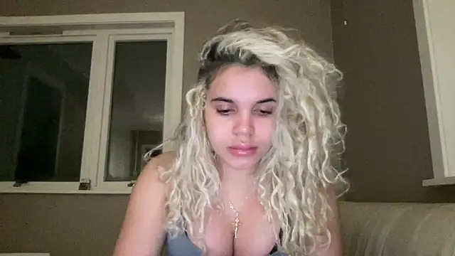 brithneysquirt online show from March 10, 8:13 pm