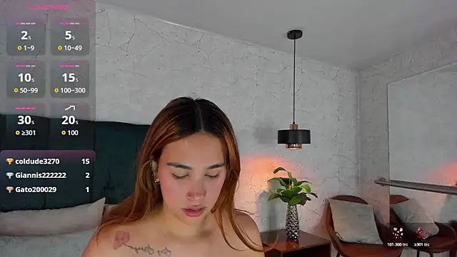 AdeleAndersonn online show from April 25, 1:41 pm