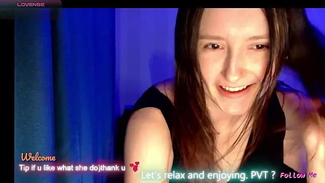 LilyXSky online show from November 14, 6:30 pm