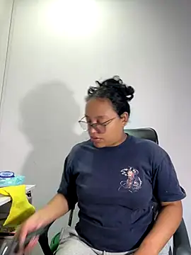 Snapshot of angela_angels_ chatting on October 11, 3:55 am angela angels online show from October 11, 3:55 am