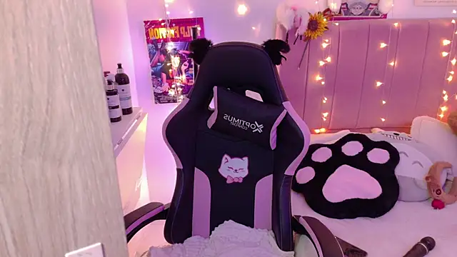 p3ach1 online show from April 29, 1:31 am