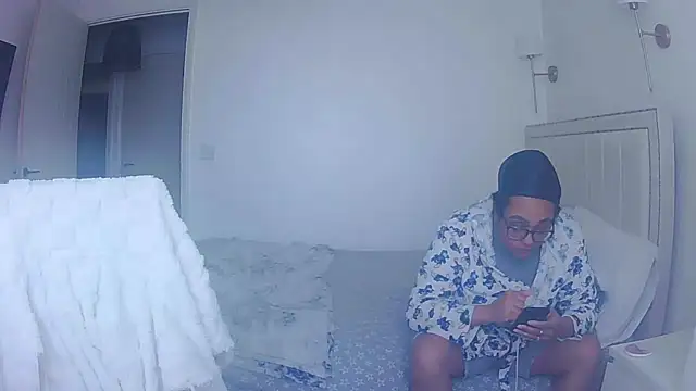 vanilla chocolate23 online show from April 24, 8:06 am