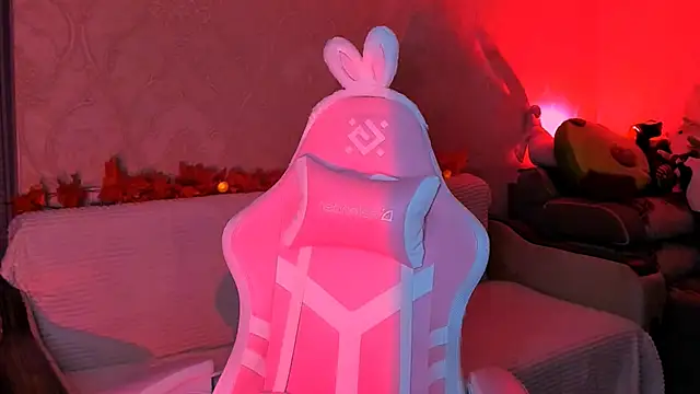 Snapshot of Swee_Alicee chatting on October 15, 8:11 pm Swee Alicee online show from October 15, 8:11 pm