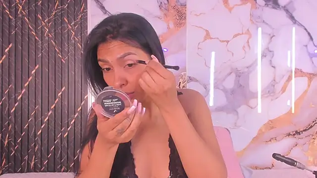 Alyson-a online show from April 25, 2:58 pm