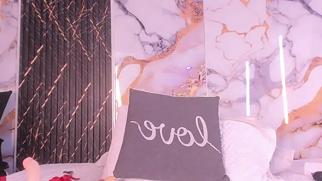 Alyson-a online show from April 27, 3:53 pm