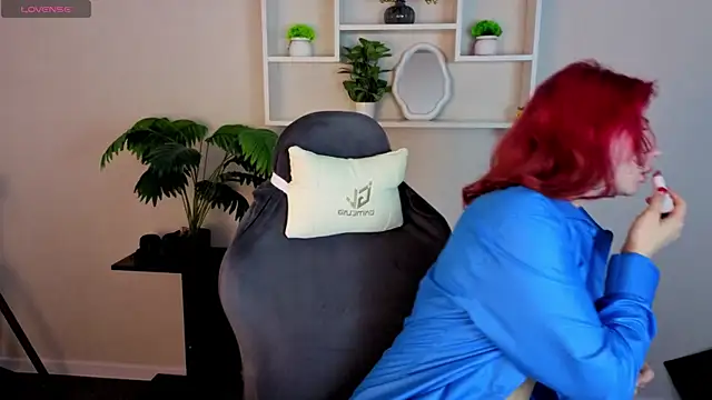 Miss you kiss online show from April 27, 9:17 am