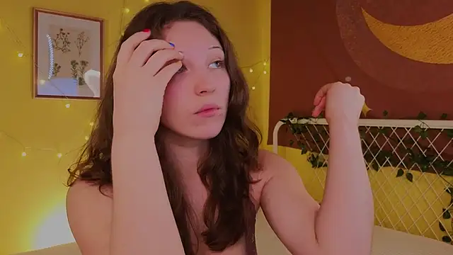 lea belle  online show from October 18, 5:59 pm