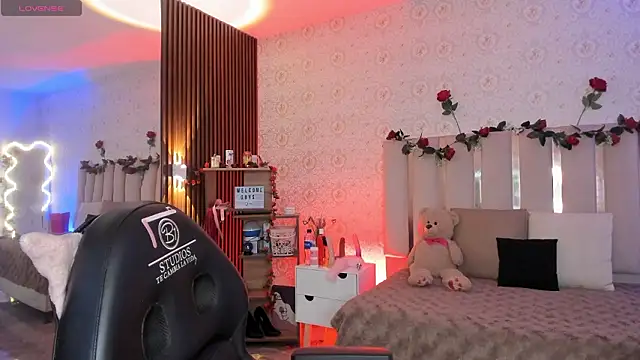 Daphnne tay online show from February 23, 3:40 am