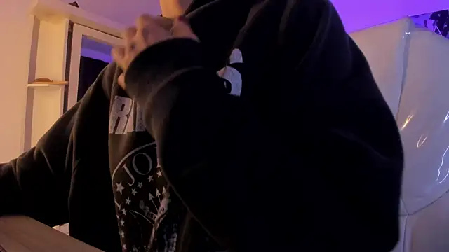 Amy Kiitty  online show from January 8, 12:42 pm