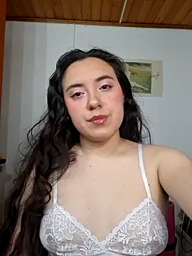 Emi chik online show from April 26, 3:15 am