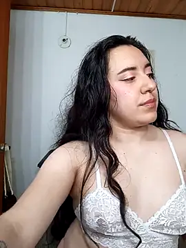 Emi chik online show from November 16, 10:15 am