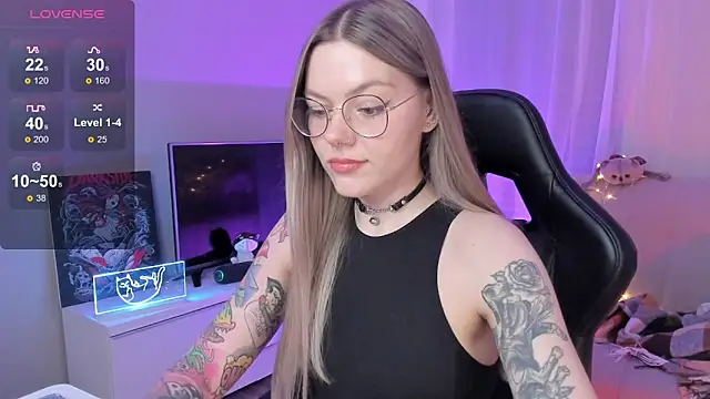 Snapshot of Marta_May_ chatting on September 26, 4:04 pm Marta May online show from September 26, 4:04 pm