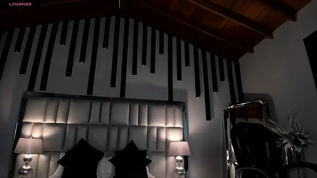 KatieNolan 1 online show from November 4, 2:27 am