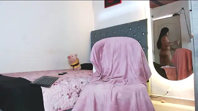  JaaconLeon  online show from April 22, 5:10 pm