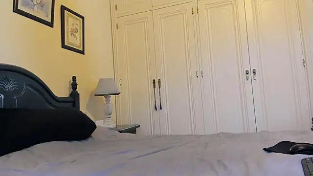 nycole new online show from March 19, 6:34 pm