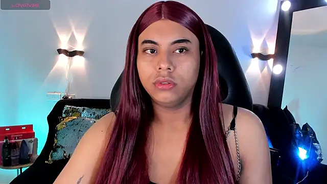 Emili Roux online show from April 25, 10:29 am