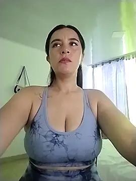 hailey85 online show from April 25, 7:55 pm