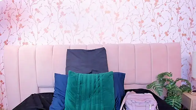 nathalie rossel online show from April 21, 7:21 pm