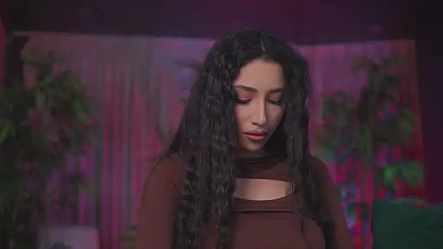 GinaValentinna online show from February 11, 8:10 pm