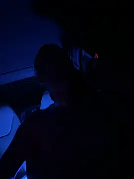 luv2cum7491 online show from August 10, 2:48 am