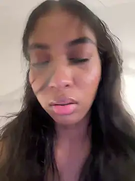 IamCrystal2 online show from April 6, 4:46 am