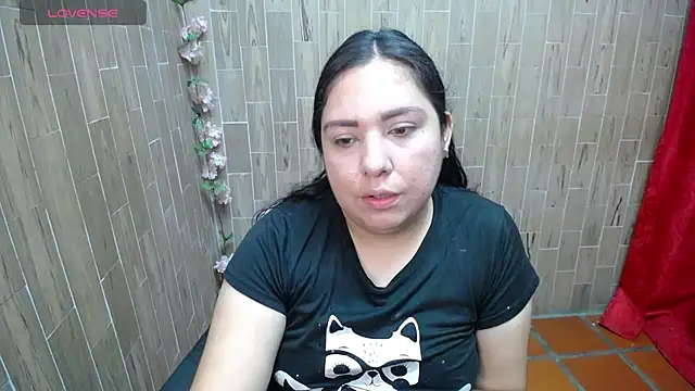 Snapshot of solyeria chatting on September 30, 2:17 am solyeria online show from September 30, 2:17 am
