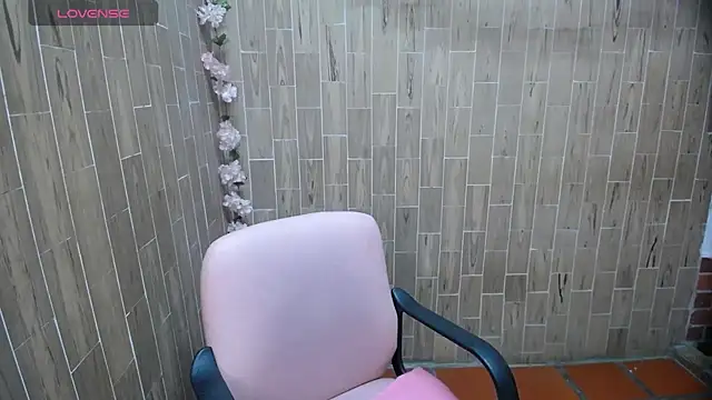 solyeria online show from April 26, 1:03 am