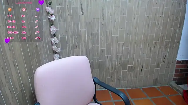 Snapshot of solyeria chatting on September 10, 1:05 am solyeria online show from September 10, 1:05 am