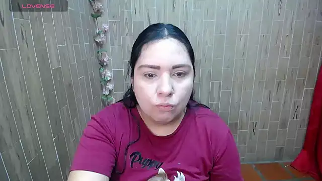 Snapshot of solyeria chatting on October 13, 9:28 pm solyeria online show from October 13, 9:28 pm