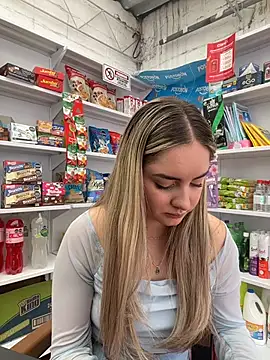 imlindapink online show from February 17, 5:01 pm