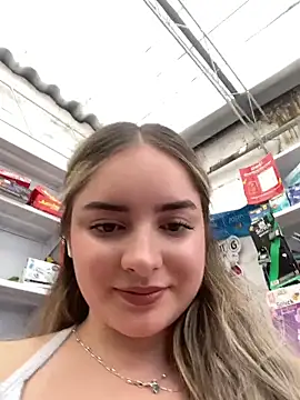 imlindapink online show from April 13, 6:20 pm