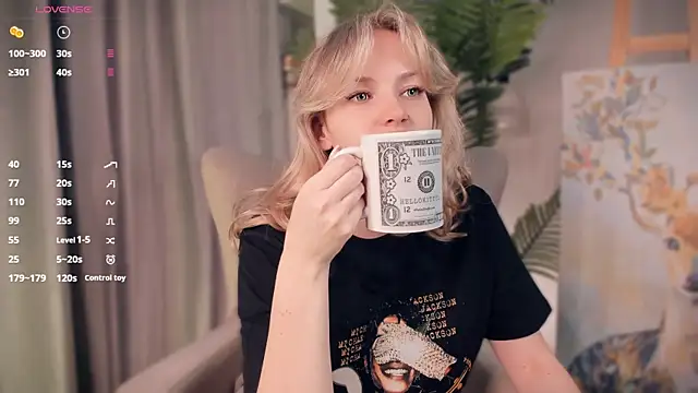 ElizavecaSunrise online show from June 26, 8:15 am