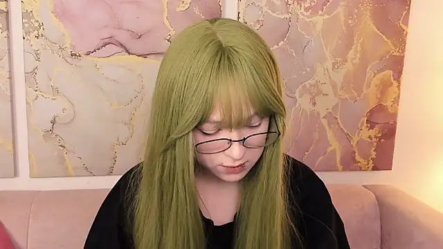 Snapshot of fiamoory chatting on October 16, 1:30 am fiamoory online show from October 16, 1:30 am