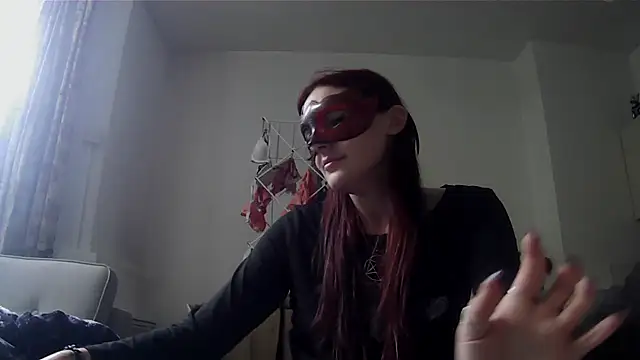 LexiSnowUK online show from June 14, 8:58 am