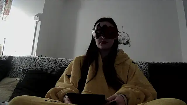 LexiSnowUK online show from January 8, 9:46 am