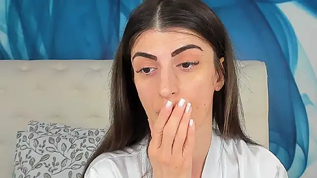 SkinnyDolly online show from April 22, 2:19 am