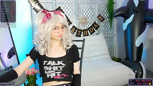 sylvie fey online show from August 2, 5:10 am