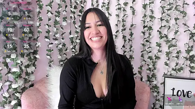 Snapshot of Sara_Kurt chatting on October 21, 1:04 pm Sara Kurt online show from October 21, 1:04 pm