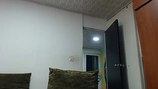 carolina linarez69 online show from April 26, 12:41 am